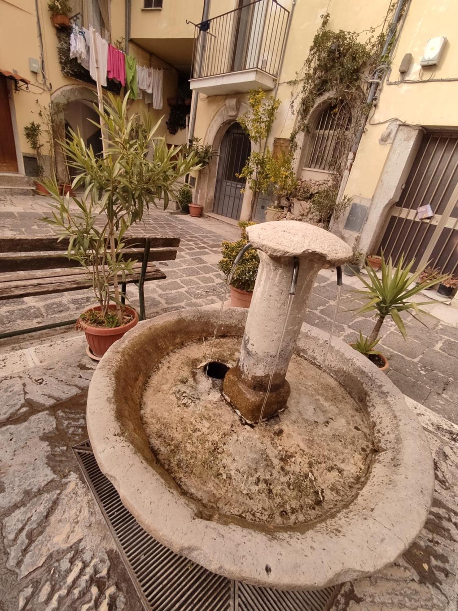 Lafuntanella45 Casa Vacanze Isernia Buitenkant foto